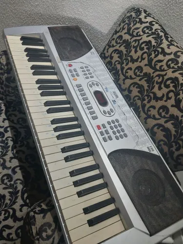 Teclado CSR 558