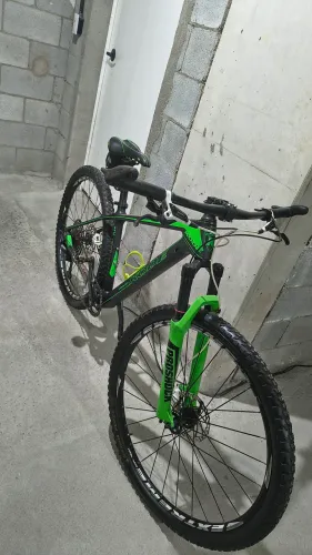 Bike de Carbono Aro 29