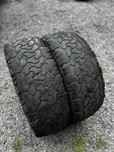 Pneus 235/60R18 Speedmax - Meia Vida - R$ 700.00 O Par