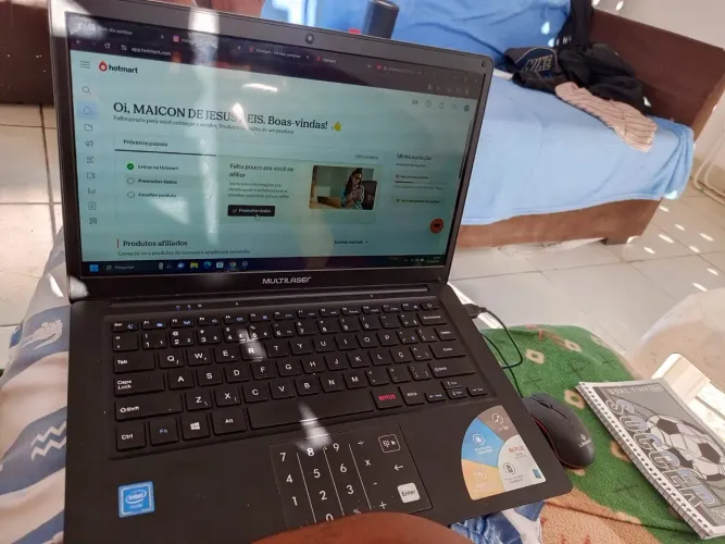 Vendo notebook semi novo