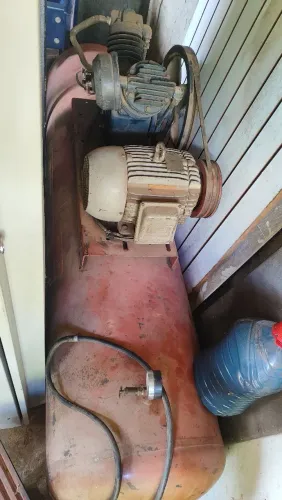 Compressor de 425 litros 