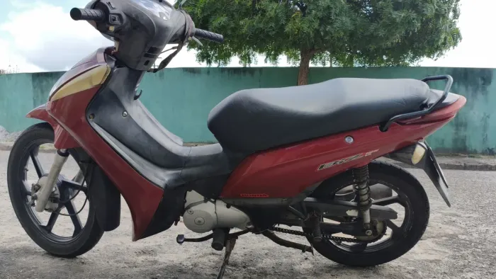 Biz 125ES 2013 pra vender ligeiro.