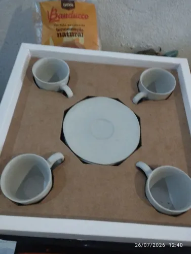 Conjunto de xícaras com pires