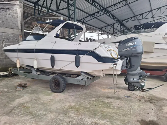 Lancha Rival 23 com motor Yamaha F225 2007 600 horas