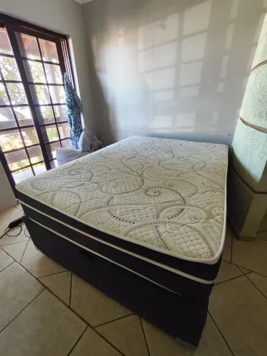 Cama casal baú 