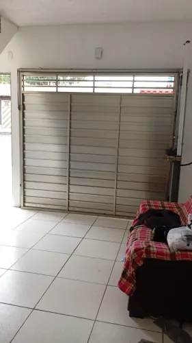 Portão de alumínio inox