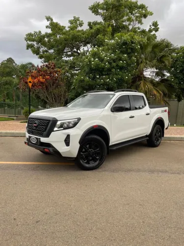 Nissan Frontier Pro4x CD 4X4 2.3 Bi-TB Die. AUT 2023