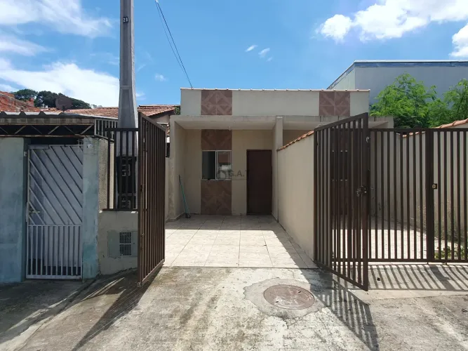 Casa à venda em Sorocaba-SP, Jardim Celeste, 1 quarto, 1 banheiro, 1 vaga, 47m²!