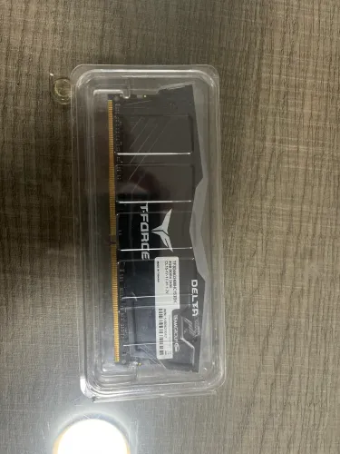 8 GB DDR4 (2x4 GB) TeamGroup T-Force Delta R 2400 MHz