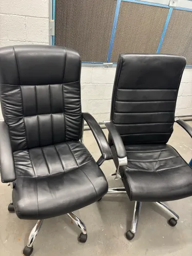 Vendo duas cadeiras de escritório