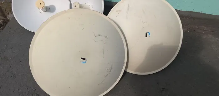 Antena Ubiquiti power bean 5ac 500 5ghz 27dbi usadas