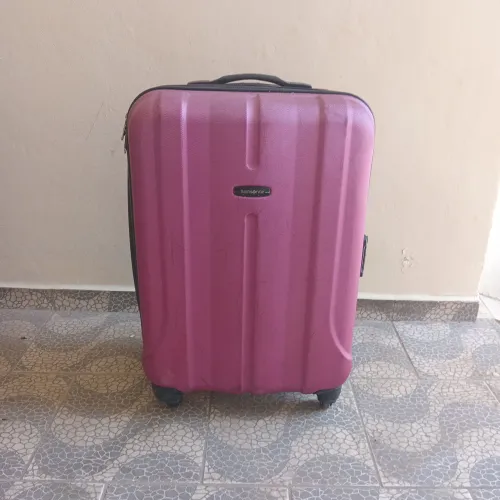 Mala Samsonite média ABS! No meu perfil tem outras opções. 