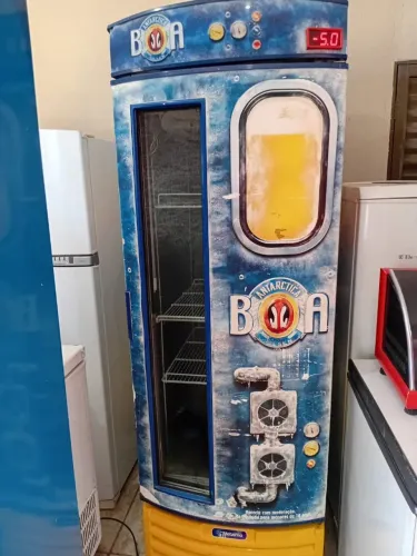 Cervejeira, vertical, Metalfrio, filete de vidro, 497L... essa é boa!!!