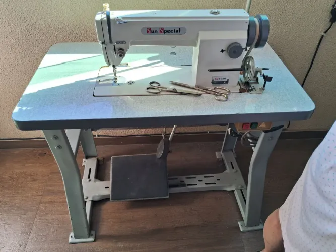 Maquina de costura