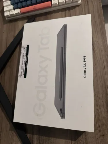 SAMSUNG TAB S9 FE (em estado de novo)