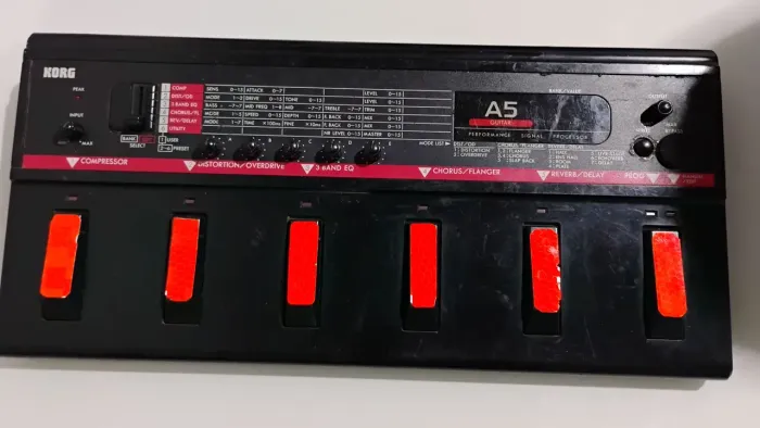 Pedaleira Korg A5