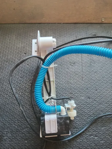 Motor do  climatizador springer 127v modelo SCAFRB1 usadas