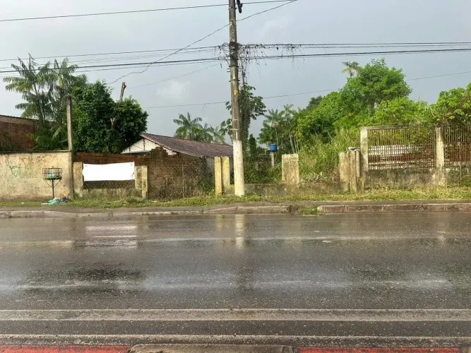 VENDO AMPLO TERRENO NA ARTHUR BERNARDES 1000M²