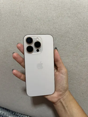 iPhone 16 pro 128gb novinho 