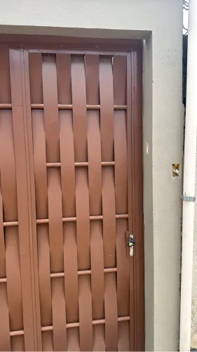 Excelente oportunidade casa ampla arejada e bem localizada, em região central