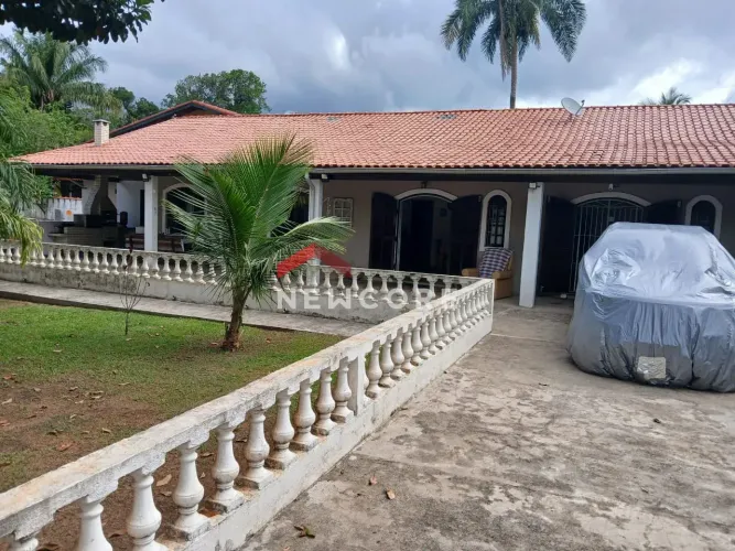 Casa em Avenida do Telégrafo - Balneário Garça Vermelha - Peruíbe/SP