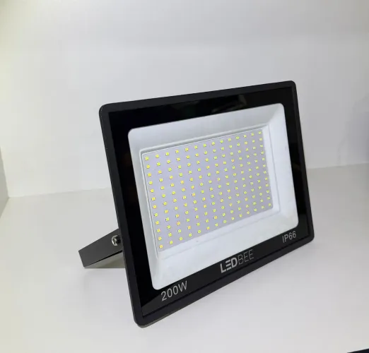 Refletor Led Smd Ip 66 6500k Branco Frio 200w Preto