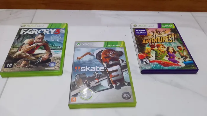 Três jogos de Xbox 360 Far cry 3+skate 3+Kinect adventury