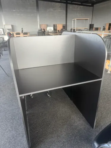 Baias de atendimento novo a pronta entrega