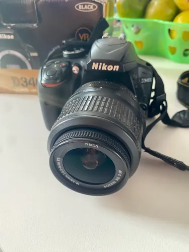 Nikon D3400 com lente