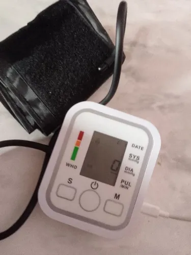 Medidor de pressão novo na caixa eletronic