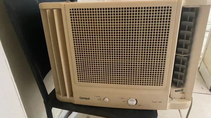 AR CONDICIONADO DE JANELA