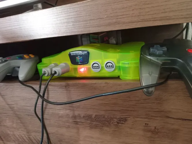 N64 com mod HDMI + SummerCard + ExpansionPak original + 2 controles