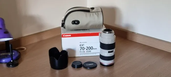 Vendo ou troco lente Canon EF 70 200 f2:8 L USM por Lente RF 70 200 