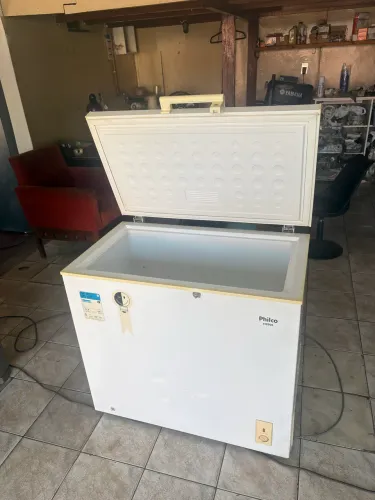 FREEZER HORIZONTAL FUNCIONANDO PERFEITAMENTE PRA SAIR RÁPIDO!!!