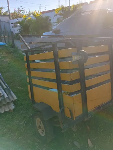 Vende-se carrocinha moto