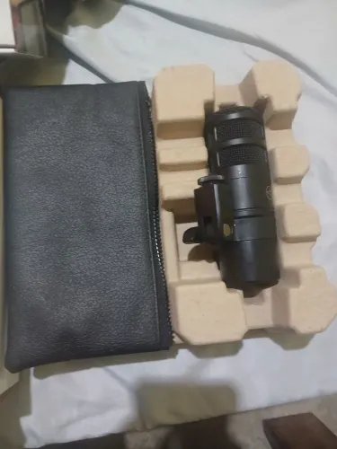 Microfones Aidio Yevhica AT2040 R$ 600,00