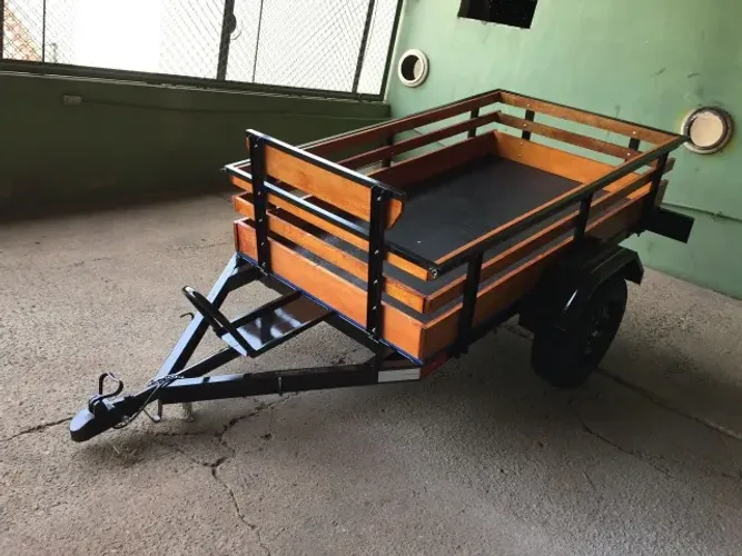 Carreta Fazendinha mista carga / 1 moto 1,10 x 2,00
