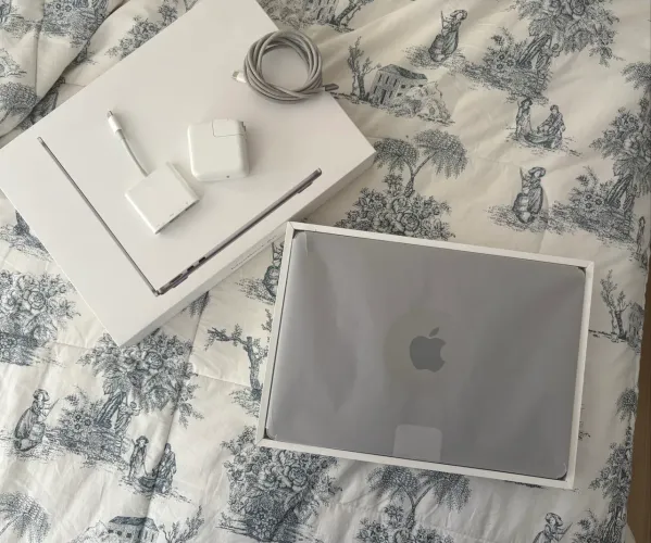Macbook Air M2 256gb/8gb + Hub Usb | Perfeito Estado