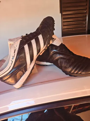 Chuteira Adidas society original