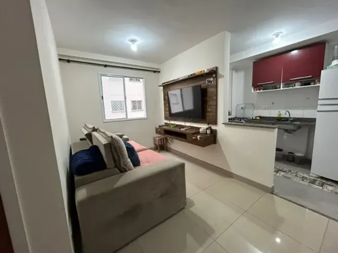 Abaixo do valor!! Apto 2 Quartos, condomínio completo, com elevador! JD. São Leopoldo