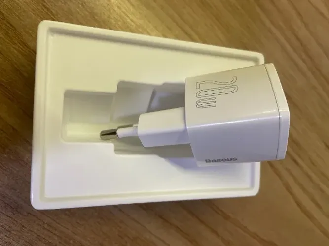 Carregador Baseus 20W - NOVO