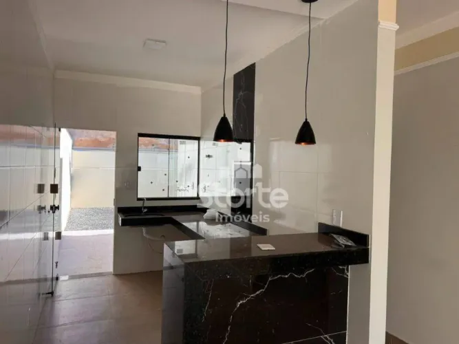 Casa com 2 dormitórios à venda, 56 m² por R$ 259.900,00 - Jardim Canaã - Uberlândia/MG