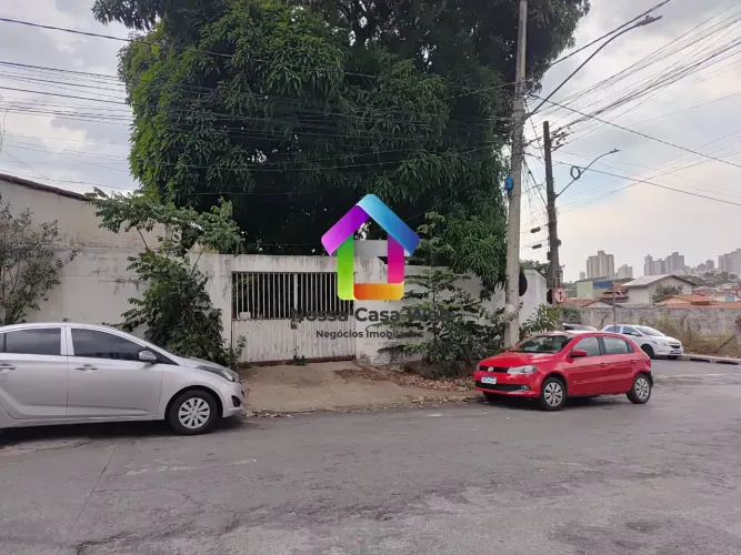 Vendo lote com 2 barracões na Vila São João a poucos metros Flamboyant Goiânia GO