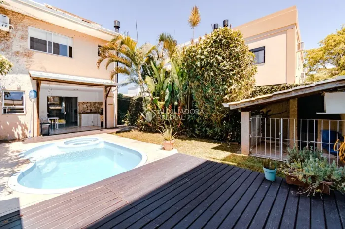 Imóvel para aluguel tem 160 metros quadrados com 3 quartos em Campeche - Florianópolis - S