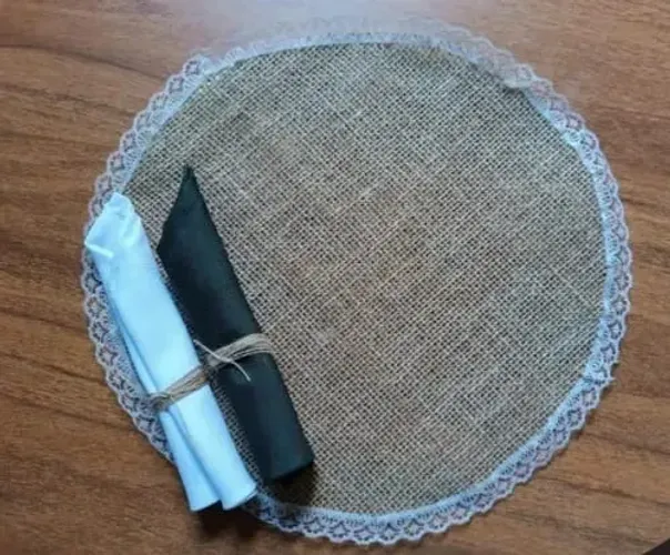 Sousplat sisal e renda 