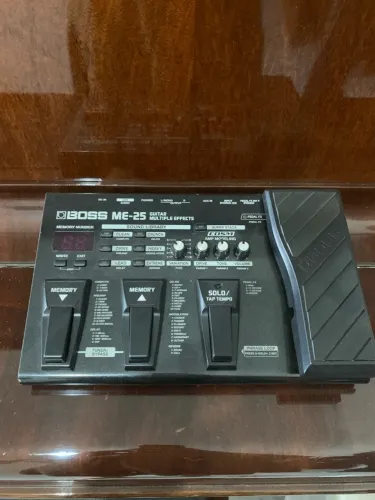 Vendo pedaleira Booss ME-25