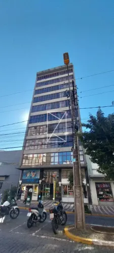 Destak Imóveis vende sala aérea LOCADA com 38m², mobiliada, copa, banh