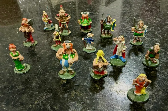 Lote Coleção 13 Miniaturas em Metal Asterix e Obelix - Vintage Antigo