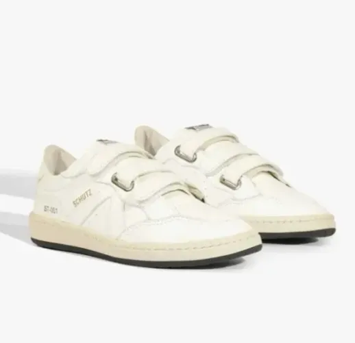 Tenis schutz couro branco.