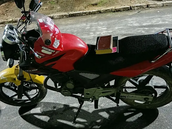 Cb250 2008 em dia 2026 paga revisão feita a 5dias
